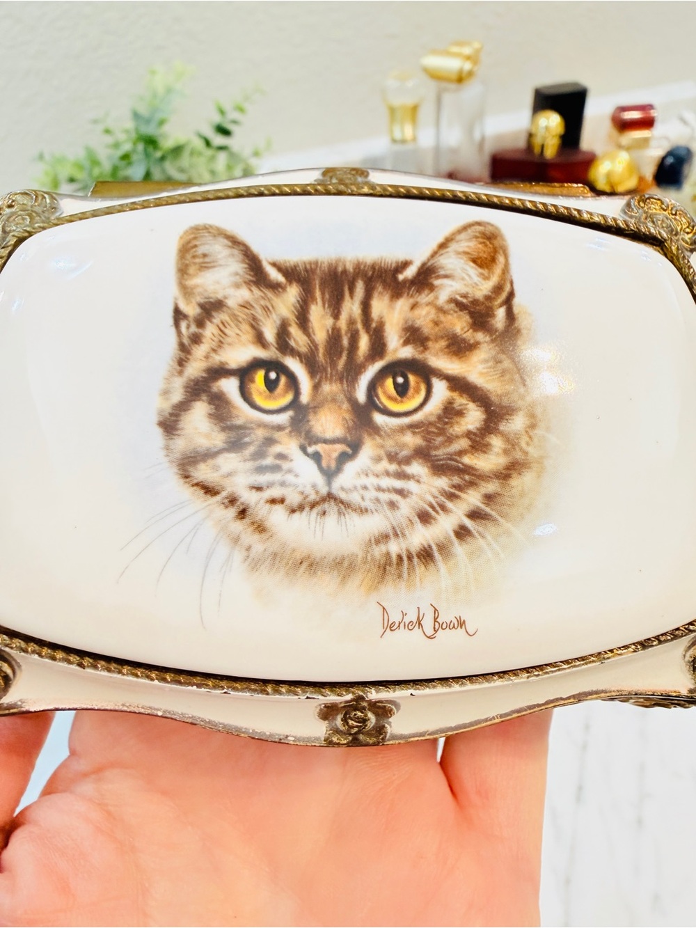 Vintage Porcelain & Enamel Cat Trinket Jewelry Box - Picture 13 of 14